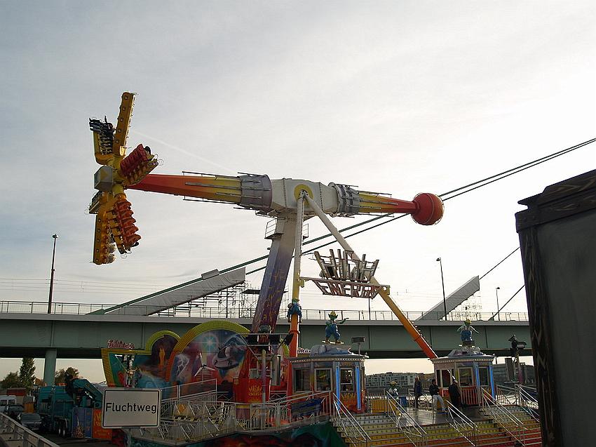 Tag Kirmes 1 P055.JPG